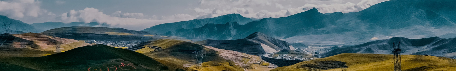 下層ページタイトルヘッダー